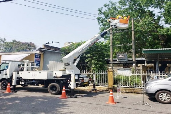 Huế: Chủ động tăng cường kiểm tra lưới điện mùa nắng nóng