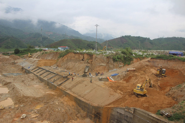 Lai Châu: Đẩy nhanh tiến độ xây dựng kè chống sạt lở thị trấn Nậm Nhùn
