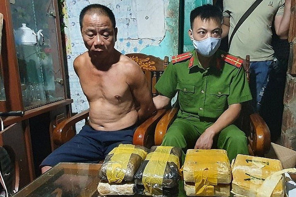 Điện Biên: Bắt ông trùm cùng 42.200 viên ma túy tổng hợp