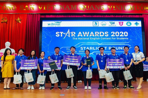  Hào hứng vòng chung kết cuộc thi tiếng Anh trong sinh viên Star Awards 2020