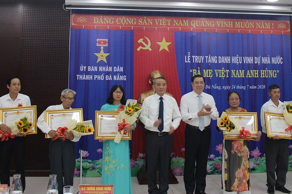 Đà Nẵng: 07 mẹ được truy tặng danh hiệu Bà mẹ Việt Nam Anh hùng năm 2020