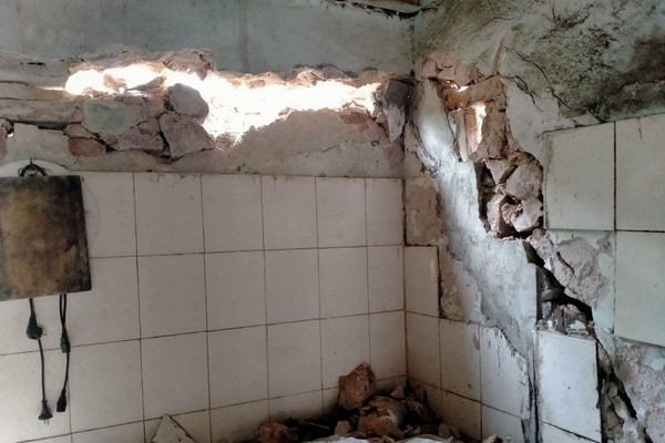 Hơn 120 nhà dân tại Mộc Châu bị lún, nứt tường do động đất