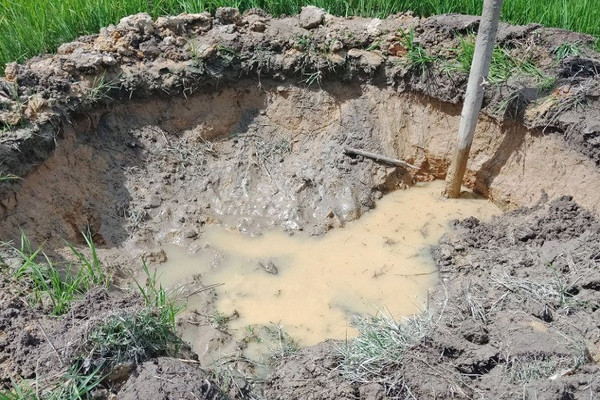 Vụ khai thác mỏ đá ở Phong Điền (Thừa Thiên Huế) gây sụt lún: Hỗ trợ cho dân và tìm biện pháp