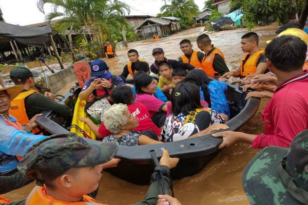 Lũ quét tấn công hàng trăm ngôi nhà ở Thái Lan, chuyển hướng về Myanmar