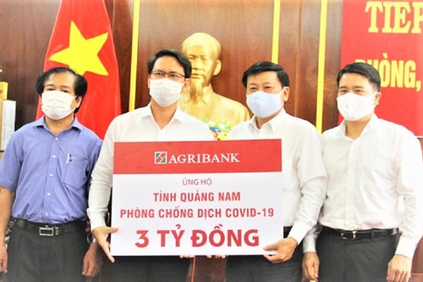 Agribank ủng hộ Quảng Nam 3 tỷ đồng phòng chống dịch Covid-19