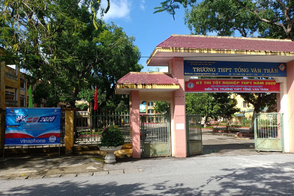 Nam Định: Phun thuốc khử khuẩn 33 điểm thi THPT Quốc gia
