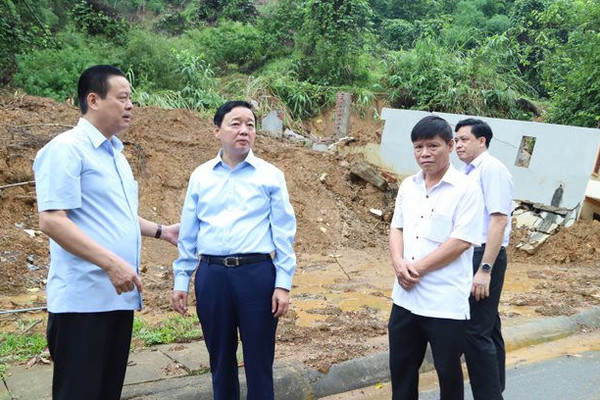 Bộ trưởng Trần Hồng Hà kiểm tra các điểm sạt, trượt lở và vùng bị ảnh hưởng thiên tai tại Hà Giang