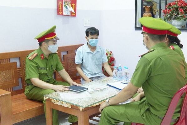 Truy vết, khoanh vùng các trường hợp nghi nhiễm COVID - 19 tại Thừa Thiên Huế