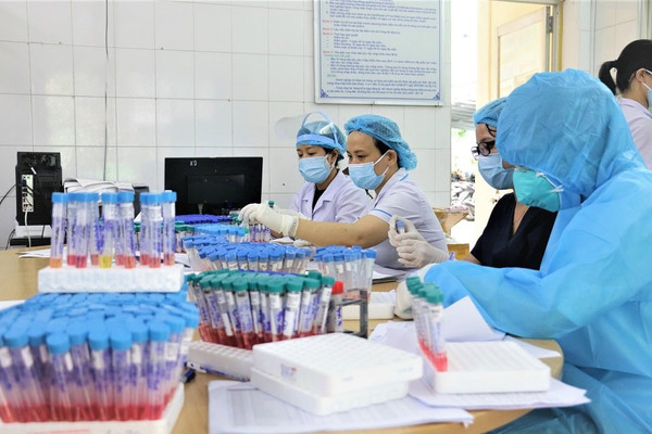 3,5 tỷ từ PV GAS ủng hộ cho ngành y tế Đà Nẵng