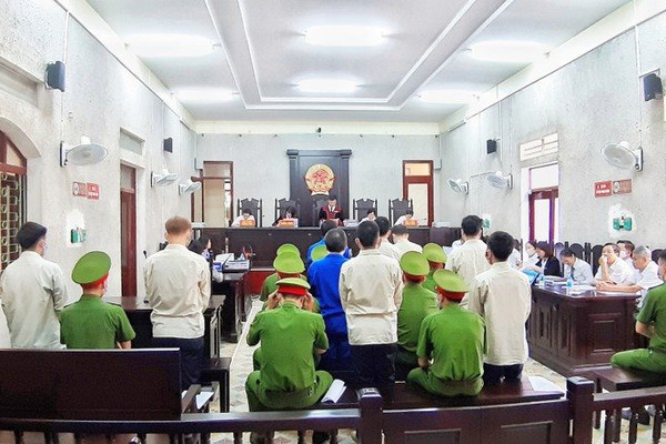 7 án tử hình và 3 án chung thân cho nhóm mua bán hơn 150 bánh heroin tại Điện Biên