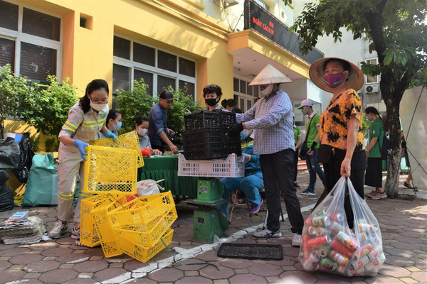 Hà Nội: Nhân rộng chương trình phân loại rác tại nguồn 