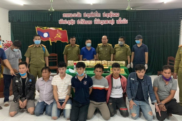 Bắt 8 đối tượng vận chuyển ma túy tại khu vực biên giới Việt Nam - Lào