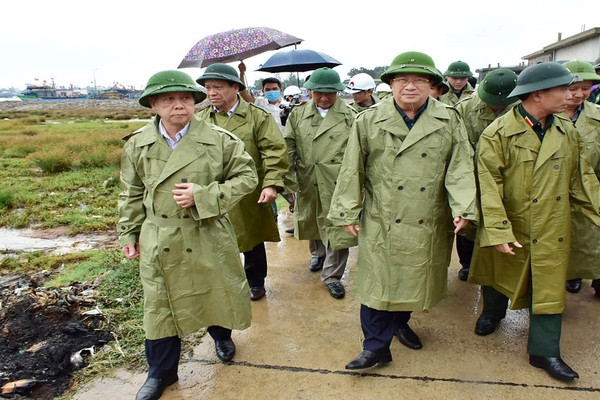 Phó Thủ tướng Trịnh Đình Dũng: Đây là thời điểm “vàng” để Thừa Thiên Huế thực hiện các biện pháp chống bão số 5