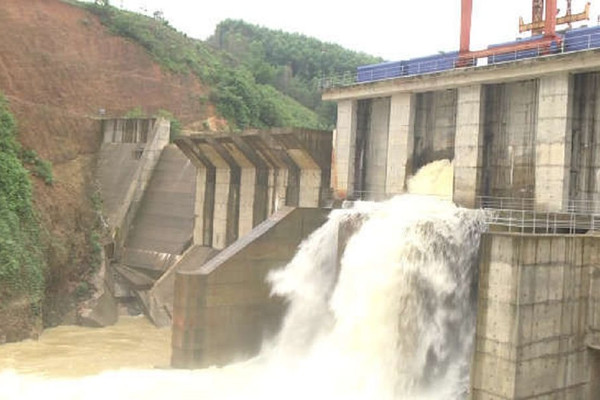 Nghệ An: Hàng loạt Nhà máy thủy điện xả lũ