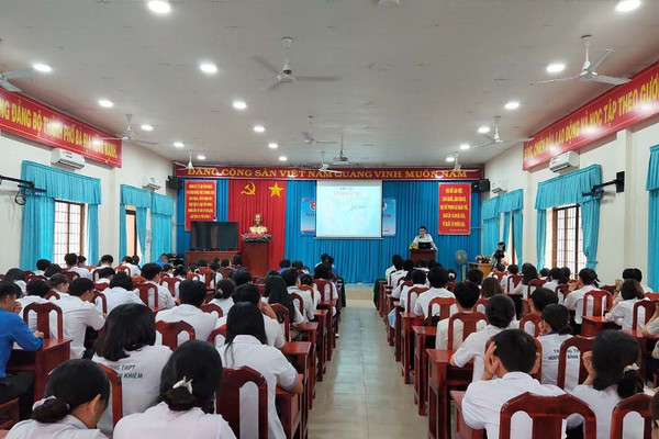 Bà Rịa - Vũng Tàu: Tuyên truyền biển đảo cho hơn 300 cán bộ, đoàn viên thanh niên, học sinh, sinh viên