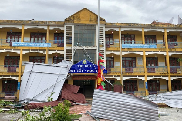 Thừa Thiên Huế: Khắc phục 100% trường học, đảm bảo an toàn đón học sinh trở lại sau bão số 5