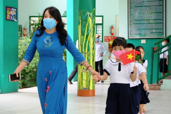 Sau COVID-19, trẻ mầm non, tiểu học ở Đà Nẵng bâng khuâng trở lại trường 
