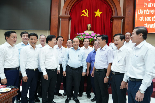 Thủ tướng Nguyễn Xuân Phúc: Quy hoạch dài hạn để chủ động ứng phó với hạn mặn tại ĐBSCL