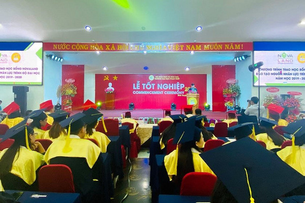 Đầu tư có trách nhiệm tại tỉnh Bình Thuận - Tập đoàn Novaland đồng hành cùng giáo dục và đào tạo nguồn nhân lực 