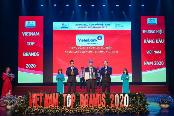 Bảo hiểm Vietinbank đón nhận TOP 10 thương hiệu hàng đầu Việt Nam