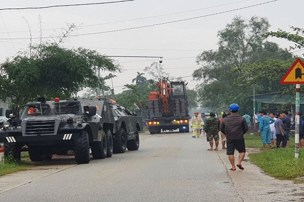 Ban QLDA đường Hồ Chí Minh huy động thiết bị mở đường vào ứng cứu sự cố thủy điện Rào Trăng 3