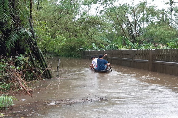 Thừa Thiên Huế cho học sinh nghỉ học để ứng phó mưa, bão