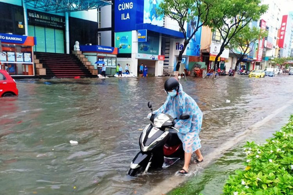 Đà Nẵng tiếp tục mưa lớn, khẩn trương khắc phục hậu quả áp thấp nhiệt đới