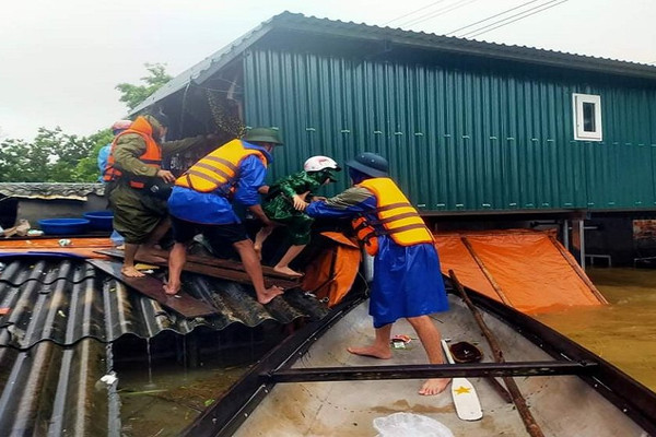 Quảng Bình: Mưa lớn diễn ra trên diện rộng, hơn 34.000 ngôi nhà ngập sâu 