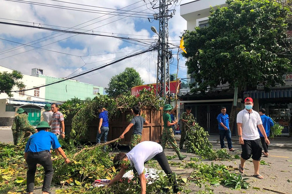 Đà Nẵng: Hỗ trợ nhân dân khắc phục thiệt hại do bão số 9