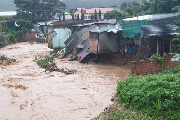 Gia Lai, Kon Tum: Khẩn trương khắc phục thiệt hại sau bão số 9