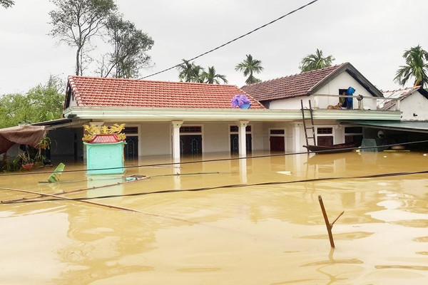 Thừa Thiên Huế: Phân bổ hơn 10.000 kg lương khô cho các địa phương thiệt hại do mưa lũ