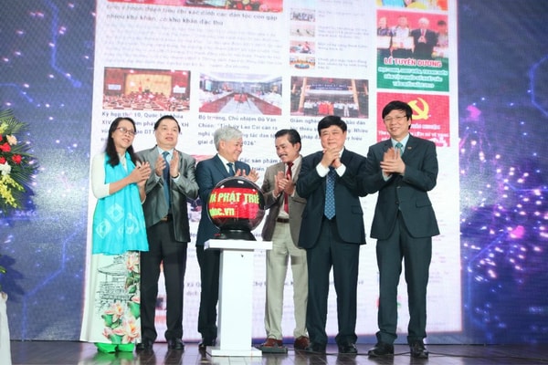 Khai trương Báo Điện tử Dân tộc và Phát triển