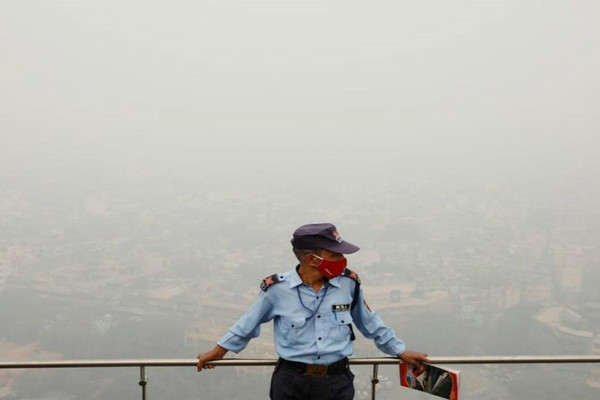 New Delhi hứng chịu không khí độc hại nhất trong năm, gia tăng lo ngại về COVID-19