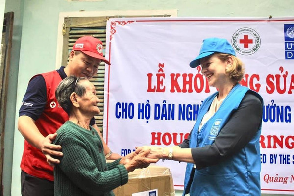 UNDP hỗ trợ người dân miền Trung khắc phục hậu quả bão lụt