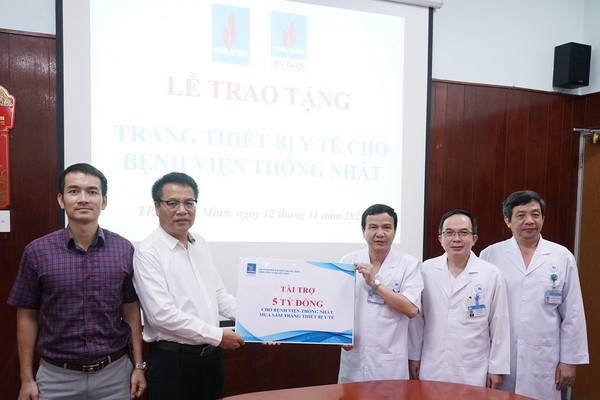 PVN, PV GAS trao tặng thiết bị y tế cho Bệnh viện Thống Nhất