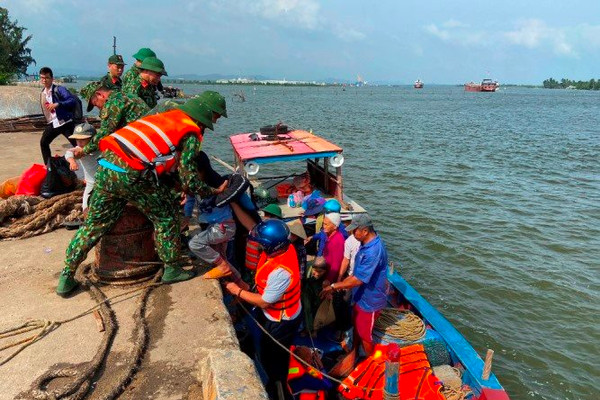 Quảng Nam: Hoàn thành công tác chống bão số 13 trước 12h ngày 14/11