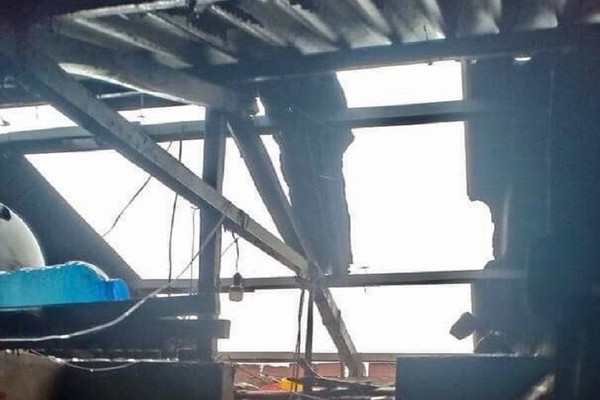 Quảng Bình: Bão số 13 làm 8 người bị thương, hơn 230 ngôi nhà bị tốc mái