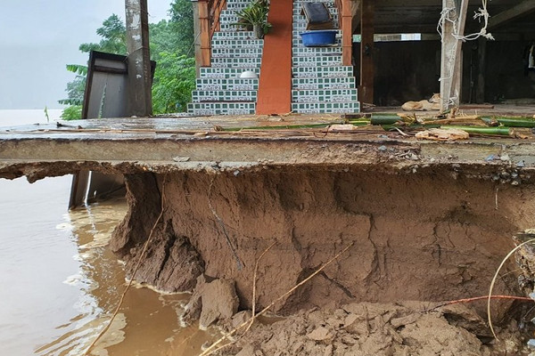 Quảng Bình: Lập phương án xây dựng khẩn cấp tái định cư cho các hộ dân tại điểm sạt lở
