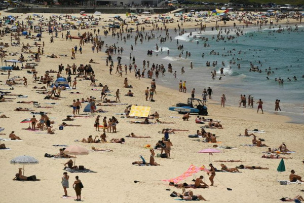 Australia hứng chịu nắng nóng dữ dội trong ngày đầu tiên của mùa hè