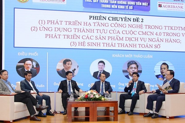 EVN trong quá trình chuyển đổi số: Tỷ lệ thanh toán tiền điện không dùng tiền mặt đạt tới 91,54%