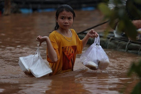 Bổ sung 800.000 USD giúp phụ nữ và trẻ em gái chịu ảnh hưởng lũ lụt miền Trung