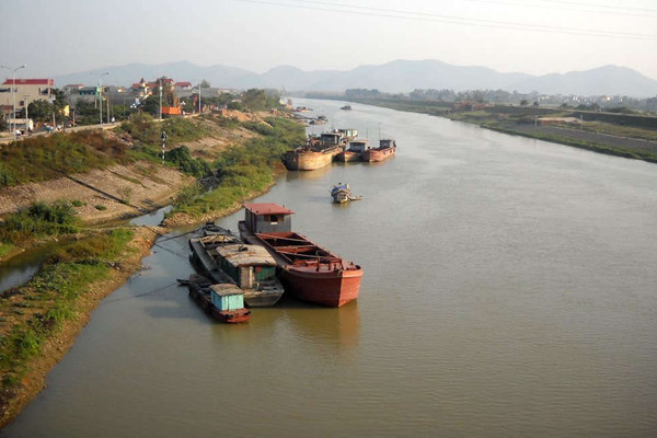 Tìm giải pháp tổng thể bảo vệ môi trường lưu vực sông Cầu: Chất lượng nước - cải thiện chưa nhiều