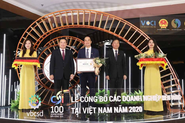 Tập đoàn Xây dựng Hòa Bình ba năm liên tiếp lọt Top 10 Doanh nghiệp bền vững Việt Nam 2020