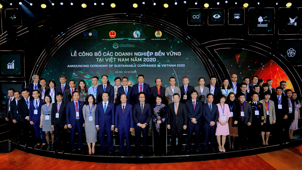 Công ty Lee & Man được vinh danh top 100 DN bền vững tại Việt Nam 2020