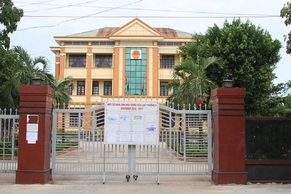 Cách chức Phó Chủ tịch phường vì tổ chức sinh nhật trong khu cách ly Covid-19