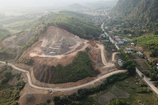 Kim Bôi (Hoà Bình): Chính quyền xã Mỵ Hoà "bó tay" trước tình trạng khai thác đất trái phép?