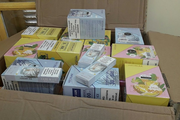 Tạm giữ 1.400 hộp thuốc lá điện tử tại Hải Phòng