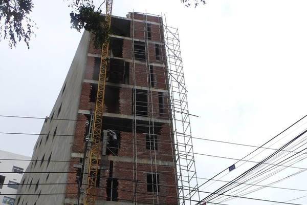 Đà Nẵng: Công trình xây dựng mở rộng Bệnh viện Gia đình gây sụt lún nhà dân