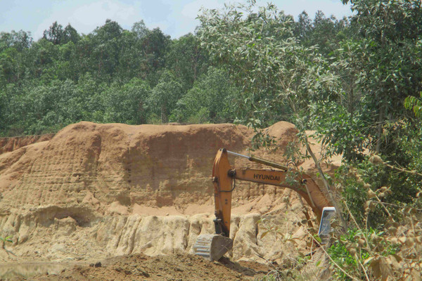 Bình Định: Khai thác đất trái phép, Công ty Thanh Huy bị xử phạt hơn 2 tỷ đồng