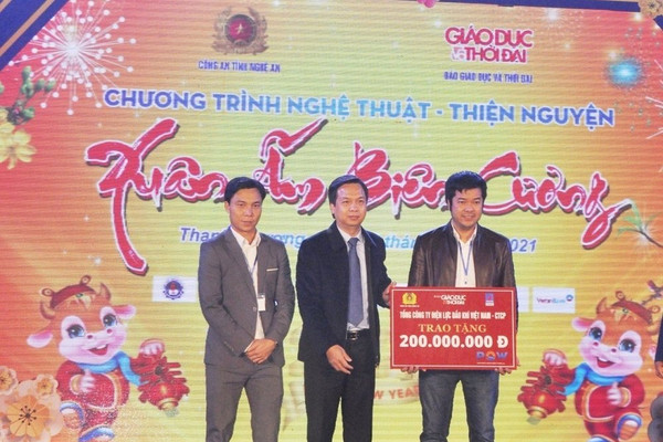 PV Power ủng hộ người nghèo tỉnh Nghệ An trong chương trình "Xuân ấm biên cương"